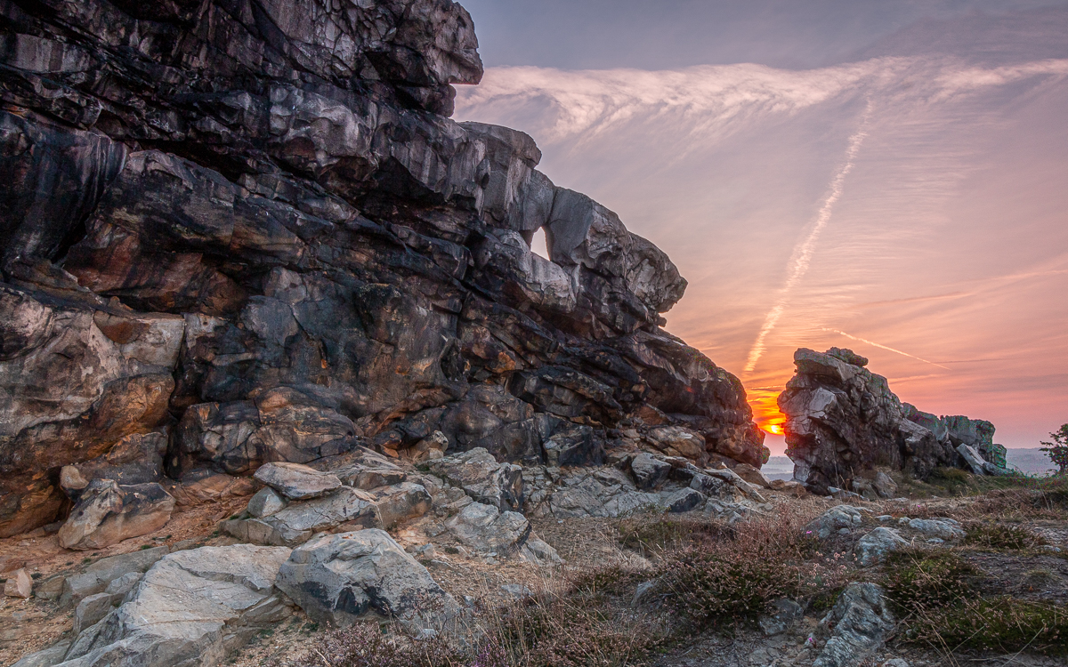Bild: harz-sonnenaufgang-teufelsmauer-landschaftsbild.jpg