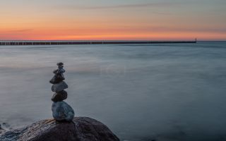 Steine am Strand an der Ostsee