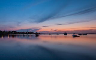 Wendtorf Ostsee nach Sonnenuntergang in der blauen Stunde